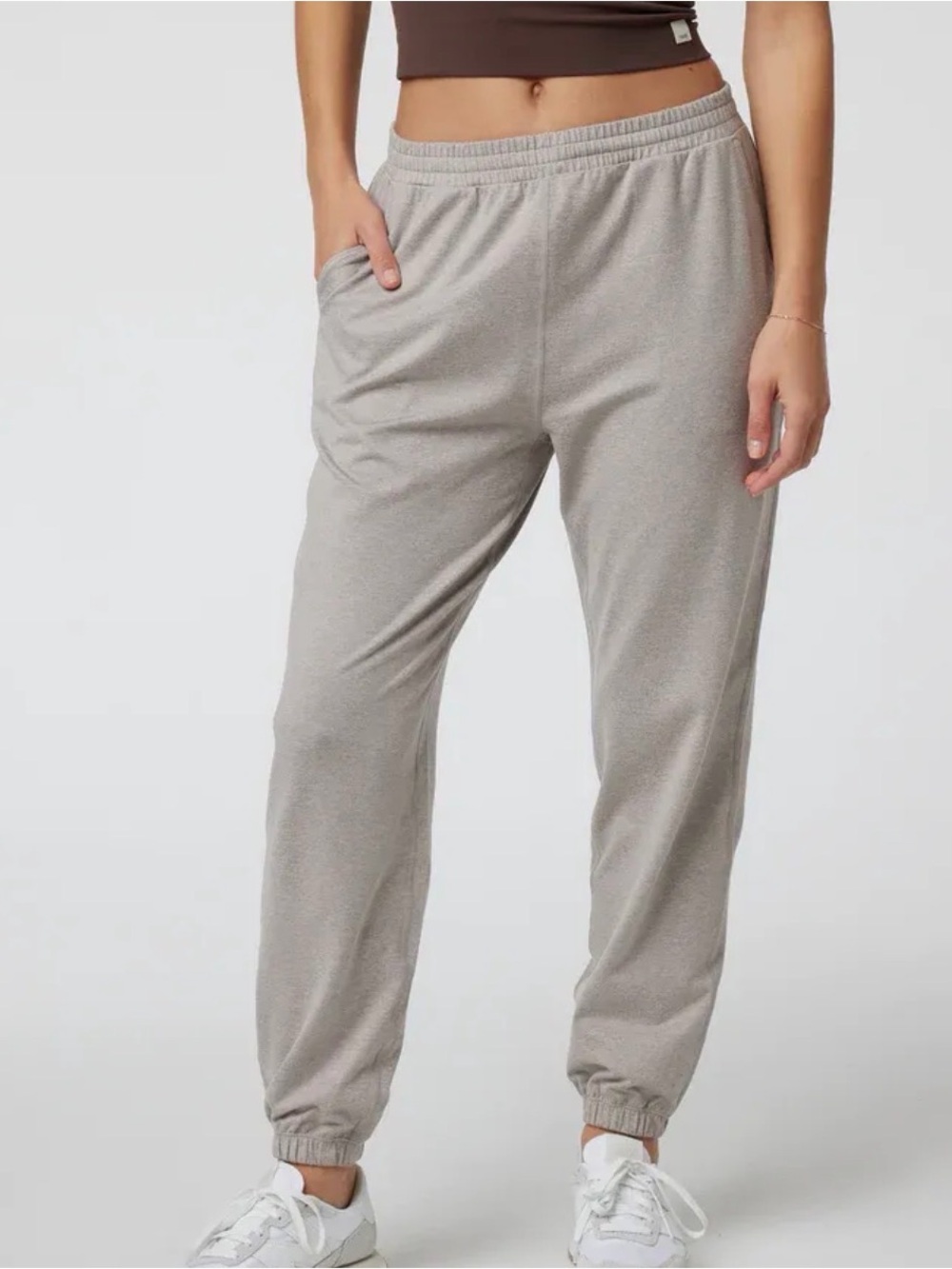 Vuori Women's Beige Elastic-Waist Jogger Pants